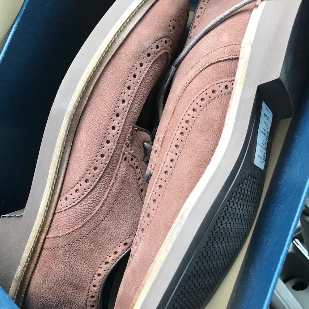 SELLING MY COLE HAAN DRESS SHOES SIZE 7